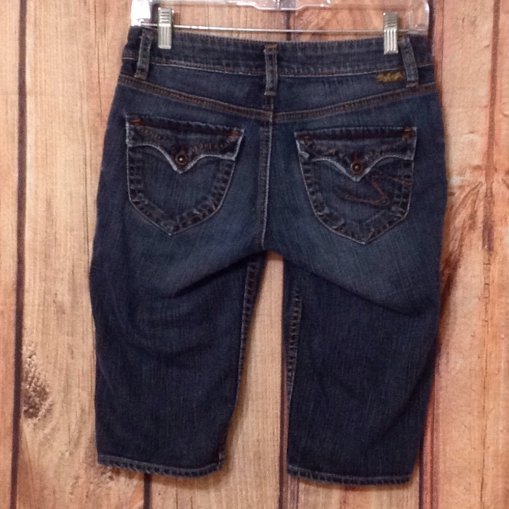 🦋Silver jeans NINA Shorts size 26